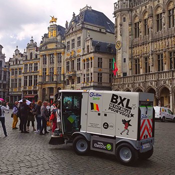 La Ville de Bruxelles réceptionne sa balayeuse Glutton® Zen®